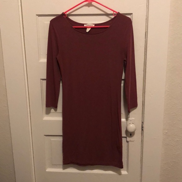 Mauve colored long sleeved dress - Picture 2 of 2